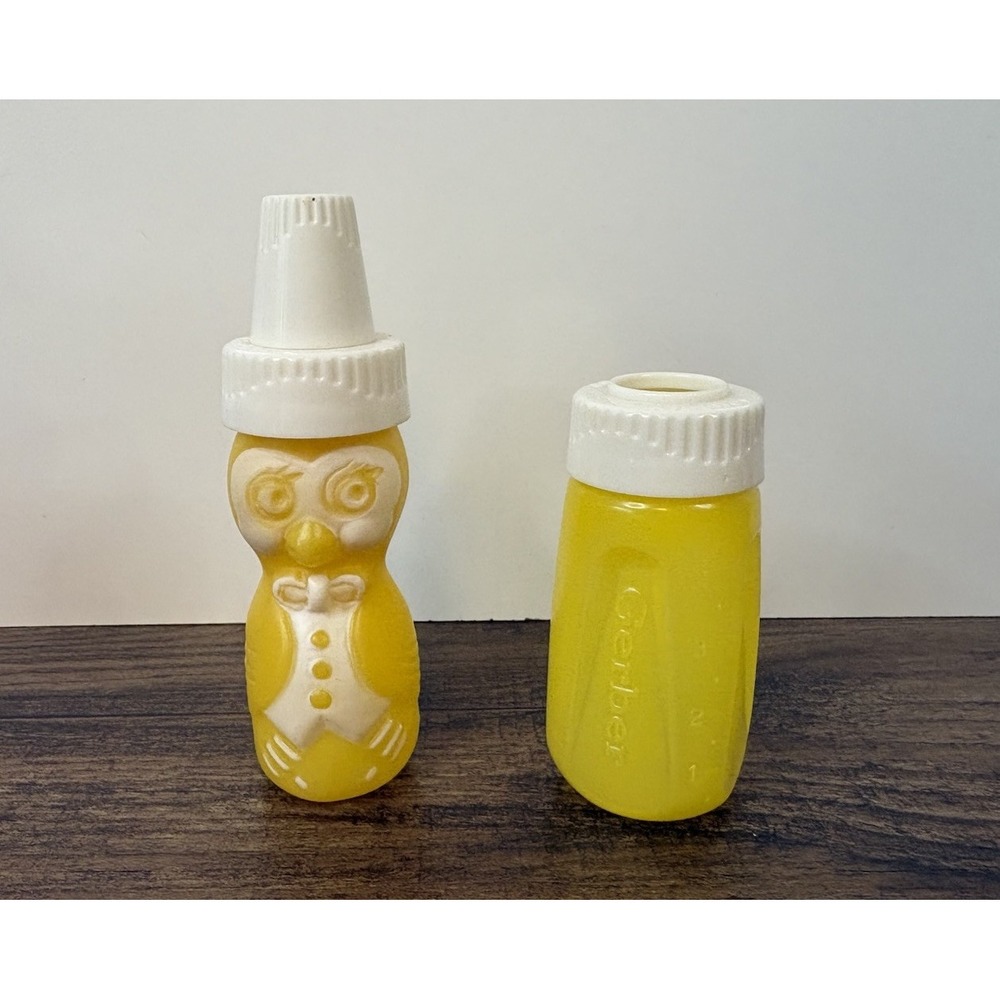 Vintage Lot Of 2 Gerber Plastic Baby Bottle Set Yellow Owl One Lid